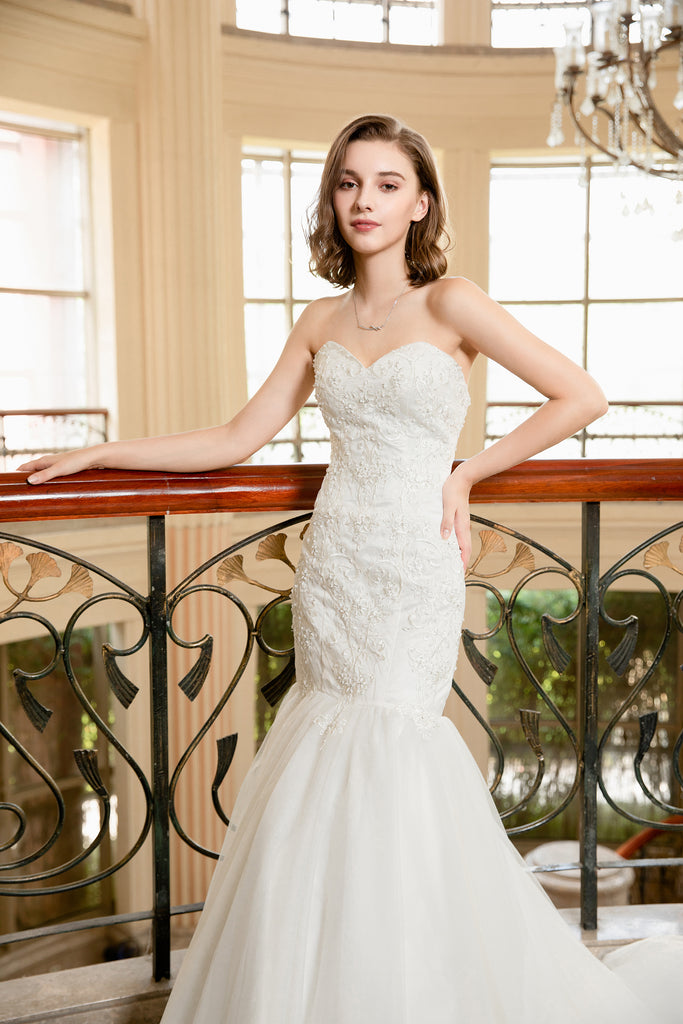 Evelyn - Selena Huan Strapless Abstract Chantilly Lace Mermaid Gown