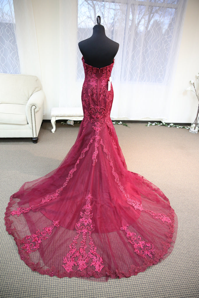 Red Marguerit - Selena Huan Strapless Beaded Chantilly Lace Mermaid Ruby Red Gown